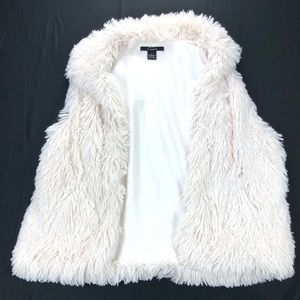 Cejon Jackets & Coats - Cejon Shaggy Faux Fur Vest Women’s XL Cejon Jackets & Coats - Cejon Shaggy Faux Fur Vest Women’s XL